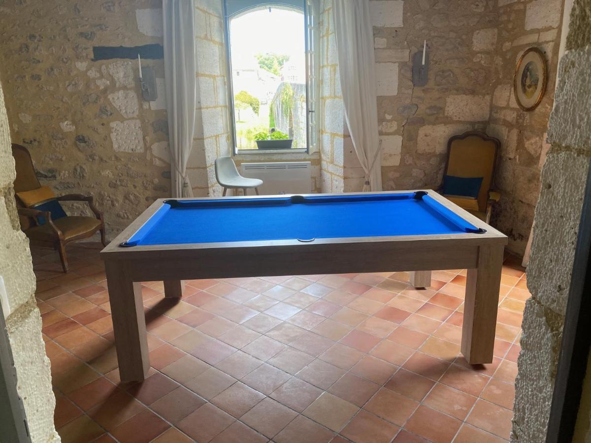 Hostellerie Les Griffons Bourdeilles Bagian luar foto