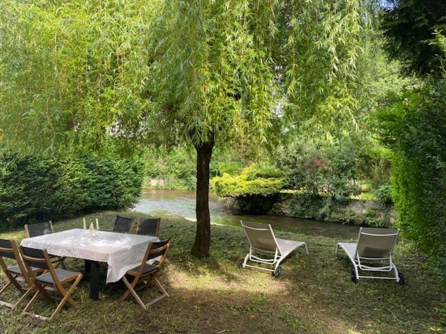 Hostellerie Les Griffons Bourdeilles Bagian luar foto