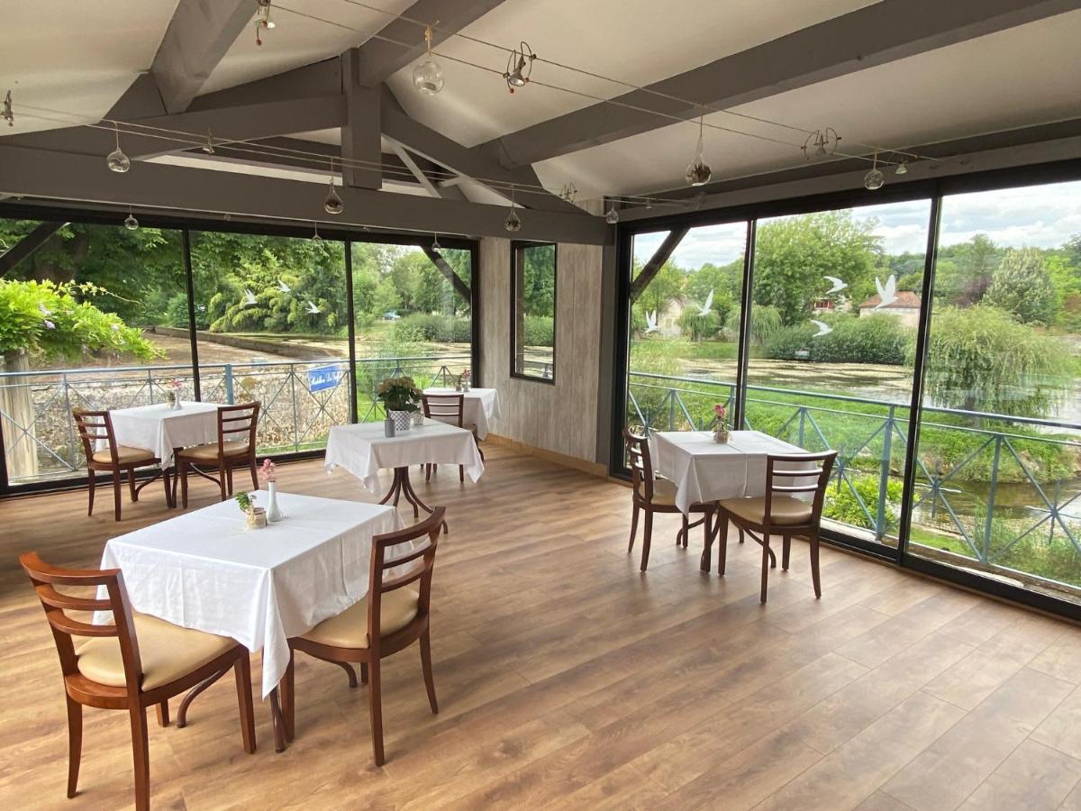Hostellerie Les Griffons Bourdeilles Bagian luar foto