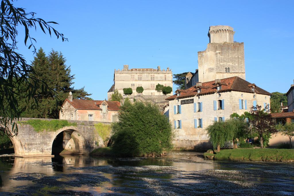 Hostellerie Les Griffons Bourdeilles Bagian luar foto