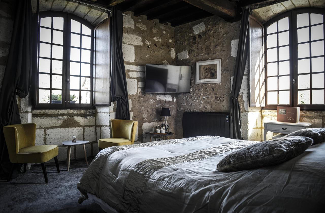 Hostellerie Les Griffons Bourdeilles Bagian luar foto
