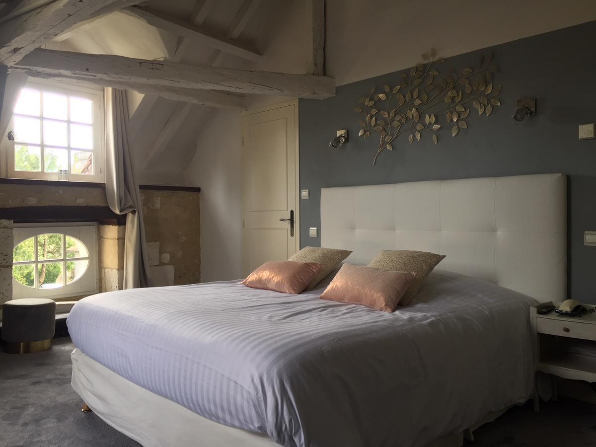 Hostellerie Les Griffons Bourdeilles Bagian luar foto