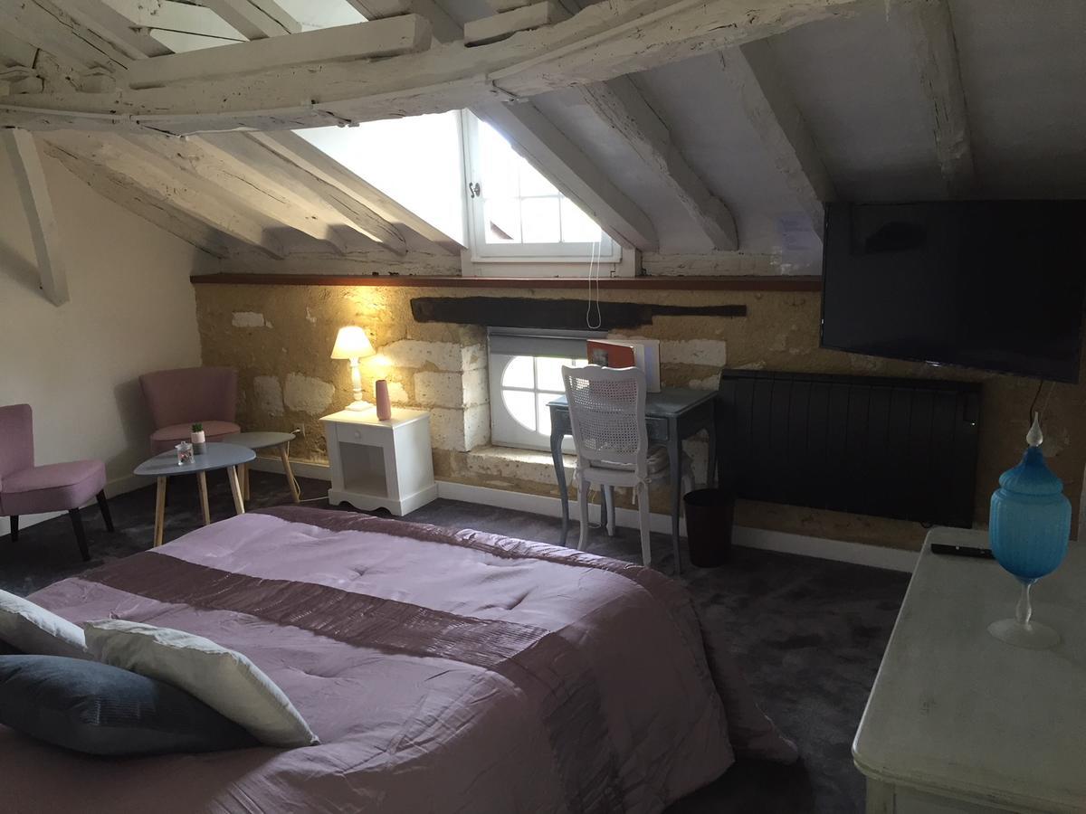 Hostellerie Les Griffons Bourdeilles Bagian luar foto
