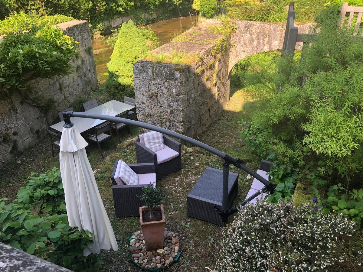 Hostellerie Les Griffons Bourdeilles Bagian luar foto