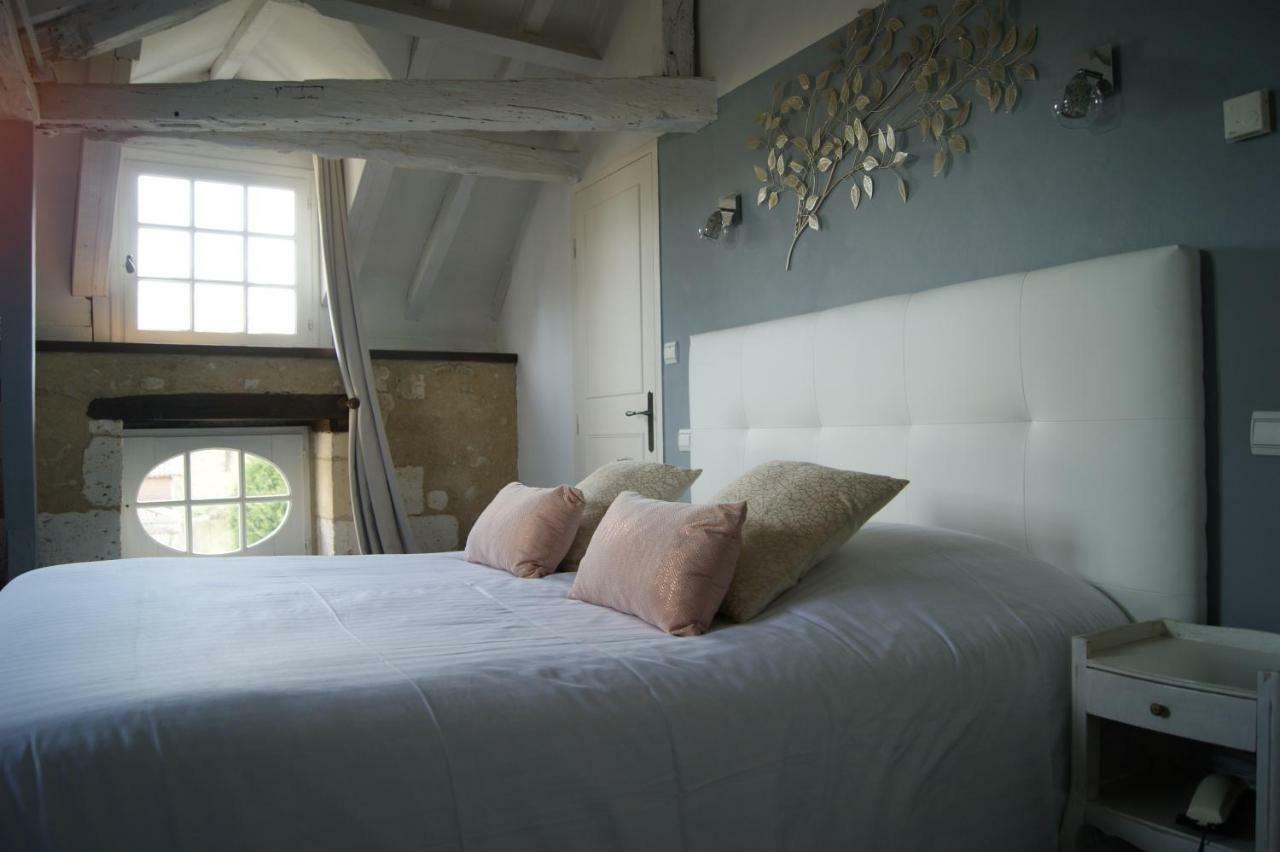 Hostellerie Les Griffons Bourdeilles Bagian luar foto