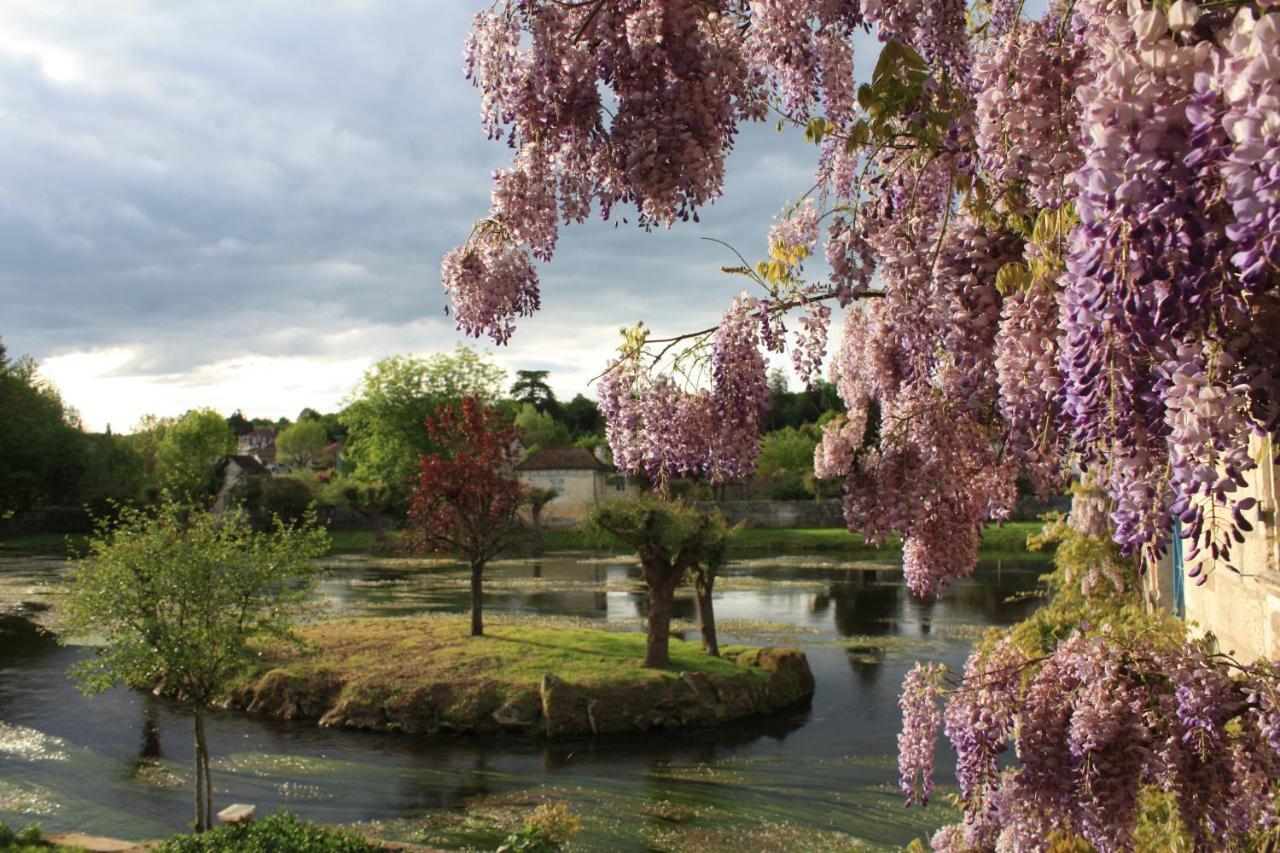 Hostellerie Les Griffons Bourdeilles Bagian luar foto